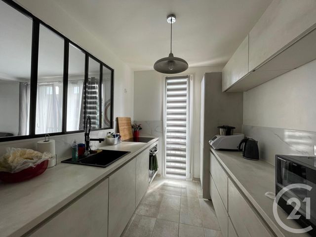 Afficher la photo en grand Appartement F4 à vendre - 4 pièces - 68.63 m2 - CONFLANS STE HONORINE - 78 - ILE-DE-FRANCE - Century 21 La Batellerie
