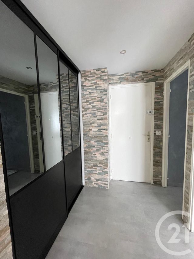 Afficher la photo en grand Appartement F4 à vendre - 4 pièces - 68.63 m2 - CONFLANS STE HONORINE - 78 - ILE-DE-FRANCE - Century 21 La Batellerie