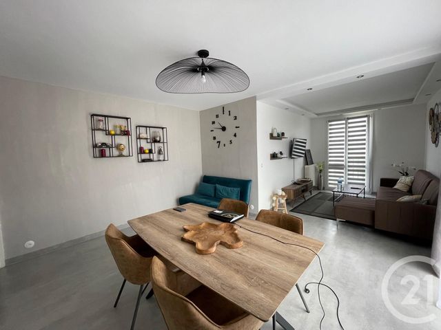 Afficher la photo en grand Appartement F4 à vendre - 4 pièces - 68.63 m2 - CONFLANS STE HONORINE - 78 - ILE-DE-FRANCE - Century 21 La Batellerie