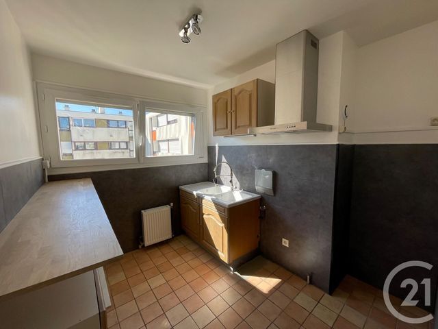 Appartement F2 à vendre - 2 pièces - 43.18 m2 - CONFLANS STE HONORINE - 78 - ILE-DE-FRANCE - Century 21 La Batellerie Appartement F2 à vendre - 2 pièces - 43.18 m2 - CONFLANS STE HONORINE - 78 - ILE-DE-FRANCE - Century 21 La Batellerie