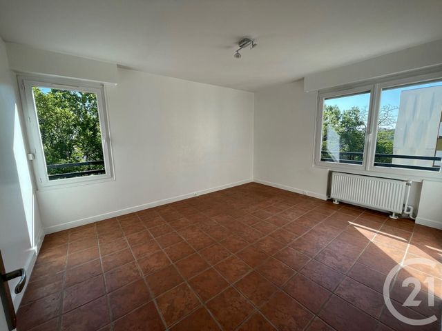Appartement F2 à vendre - 2 pièces - 43.18 m2 - CONFLANS STE HONORINE - 78 - ILE-DE-FRANCE - Century 21 La Batellerie Appartement F2 à vendre - 2 pièces - 43.18 m2 - CONFLANS STE HONORINE - 78 - ILE-DE-FRANCE - Century 21 La Batellerie