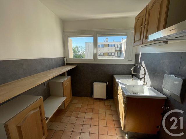 Appartement F2 à vendre - 2 pièces - 43.18 m2 - CONFLANS STE HONORINE - 78 - ILE-DE-FRANCE - Century 21 La Batellerie Appartement F2 à vendre - 2 pièces - 43.18 m2 - CONFLANS STE HONORINE - 78 - ILE-DE-FRANCE - Century 21 La Batellerie