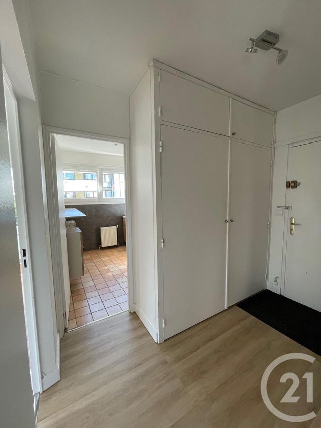 Appartement F2 à vendre - 2 pièces - 43.18 m2 - CONFLANS STE HONORINE - 78 - ILE-DE-FRANCE - Century 21 La Batellerie Appartement F2 à vendre - 2 pièces - 43.18 m2 - CONFLANS STE HONORINE - 78 - ILE-DE-FRANCE - Century 21 La Batellerie