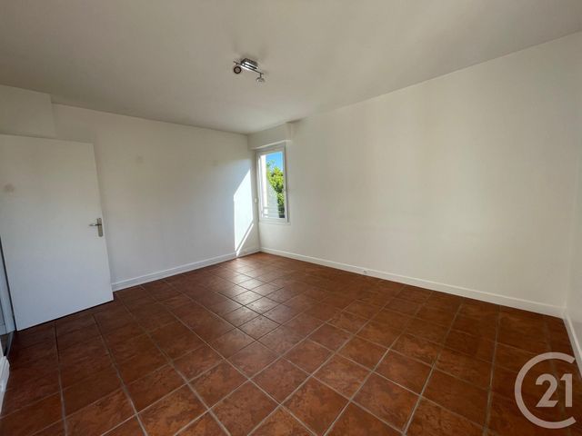 Appartement F2 à vendre - 2 pièces - 43.18 m2 - CONFLANS STE HONORINE - 78 - ILE-DE-FRANCE - Century 21 La Batellerie Appartement F2 à vendre - 2 pièces - 43.18 m2 - CONFLANS STE HONORINE - 78 - ILE-DE-FRANCE - Century 21 La Batellerie