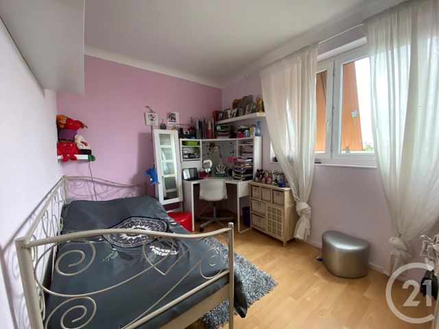 Appartement F5 à vendre - 5 pièces - 78.24 m2 - CONFLANS STE HONORINE - 78 - ILE-DE-FRANCE - Century 21 La Batellerie Appartement F5 à vendre - 5 pièces - 78.24 m2 - CONFLANS STE HONORINE - 78 - ILE-DE-FRANCE - Century 21 La Batellerie
