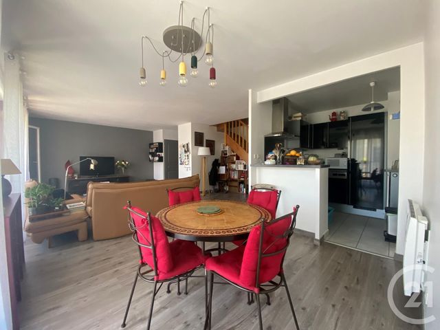 Appartement Duplex à vendre - 4 pièces - 87.65 m2 - CONFLANS STE HONORINE - 78 - ILE-DE-FRANCE - Century 21 La Batellerie Appartement Duplex à vendre - 4 pièces - 87.65 m2 - CONFLANS STE HONORINE - 78 - ILE-DE-FRANCE - Century 21 La Batellerie