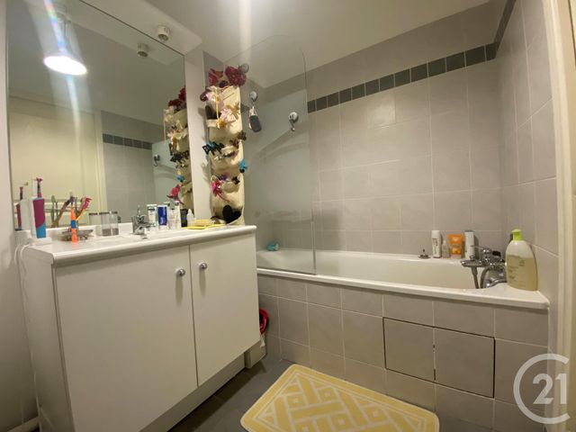 Appartement Duplex à vendre - 4 pièces - 87.65 m2 - CONFLANS STE HONORINE - 78 - ILE-DE-FRANCE - Century 21 La Batellerie Appartement Duplex à vendre - 4 pièces - 87.65 m2 - CONFLANS STE HONORINE - 78 - ILE-DE-FRANCE - Century 21 La Batellerie