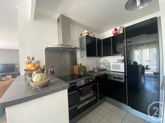 Appartement Duplex à vendre - 4 pièces - 87.65 m2 - CONFLANS STE HONORINE - 78 - ILE-DE-FRANCE - Century 21 La Batellerie Appartement Duplex à vendre - 4 pièces - 87.65 m2 - CONFLANS STE HONORINE - 78 - ILE-DE-FRANCE - Century 21 La Batellerie