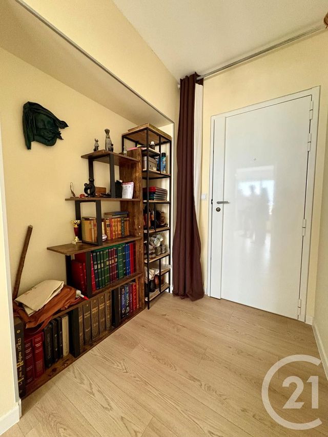 Afficher la photo en grand Appartement F3 à vendre - 3 pièces - 56.89 m2 - CONFLANS STE HONORINE - 78 - ILE-DE-FRANCE - Century 21 La Batellerie