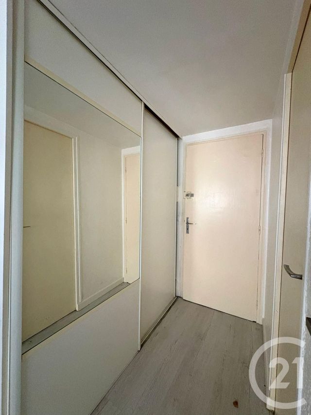 Afficher la photo en grand Appartement F1 à vendre - 1 pièce - 20.8 m2 - CONFLANS STE HONORINE - 78 - ILE-DE-FRANCE - Century 21 La Batellerie