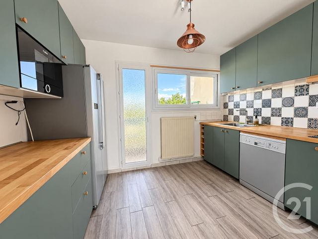 Appartement T3 à vendre - 3 pièces - 62.59 m2 - CONFLANS STE HONORINE - 78 - ILE-DE-FRANCE - Century 21 La Batellerie