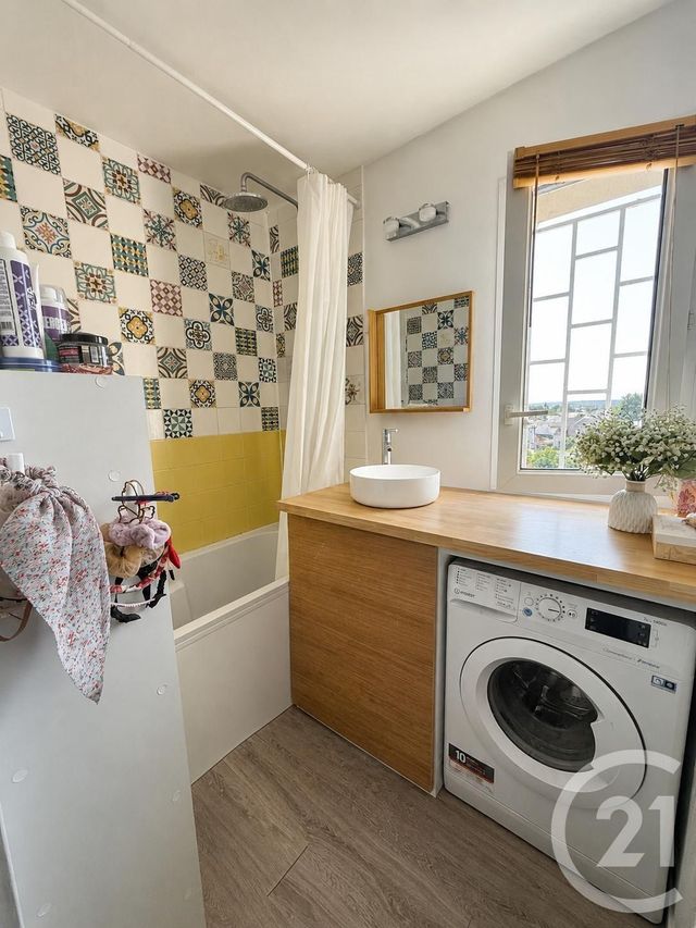 Appartement T2 à vendre - 3 pièces - 62.59 m2 - CONFLANS STE HONORINE - 78 - ILE-DE-FRANCE - Century 21 La Batellerie