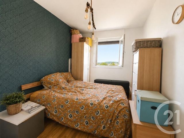 Appartement T2 à vendre - 3 pièces - 62.59 m2 - CONFLANS STE HONORINE - 78 - ILE-DE-FRANCE - Century 21 La Batellerie