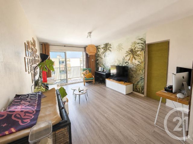 Appartement T2 à vendre - 3 pièces - 62.59 m2 - CONFLANS STE HONORINE - 78 - ILE-DE-FRANCE - Century 21 La Batellerie