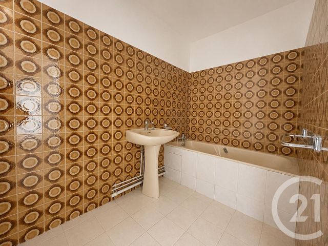 Appartement F2 à vendre - 2 pièces - 59.21 m2 - CONFLANS STE HONORINE - 78 - ILE-DE-FRANCE - Century 21 La Batellerie