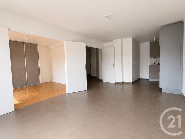 Appartement F4 à vendre - 4 pièces - 75.84 m2 - CONFLANS STE HONORINE - 78 - ILE-DE-FRANCE - Century 21 La Batellerie