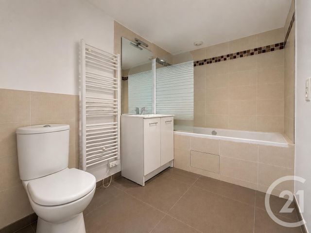 Appartement F4 à vendre - 4 pièces - 75.84 m2 - CONFLANS STE HONORINE - 78 - ILE-DE-FRANCE - Century 21 La Batellerie